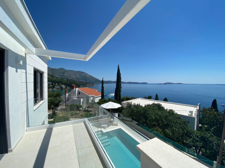 View of the sea in Mlini Bay from the villa